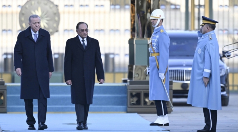 enver-ibrahim-turkiyede-resmi-seferdedir