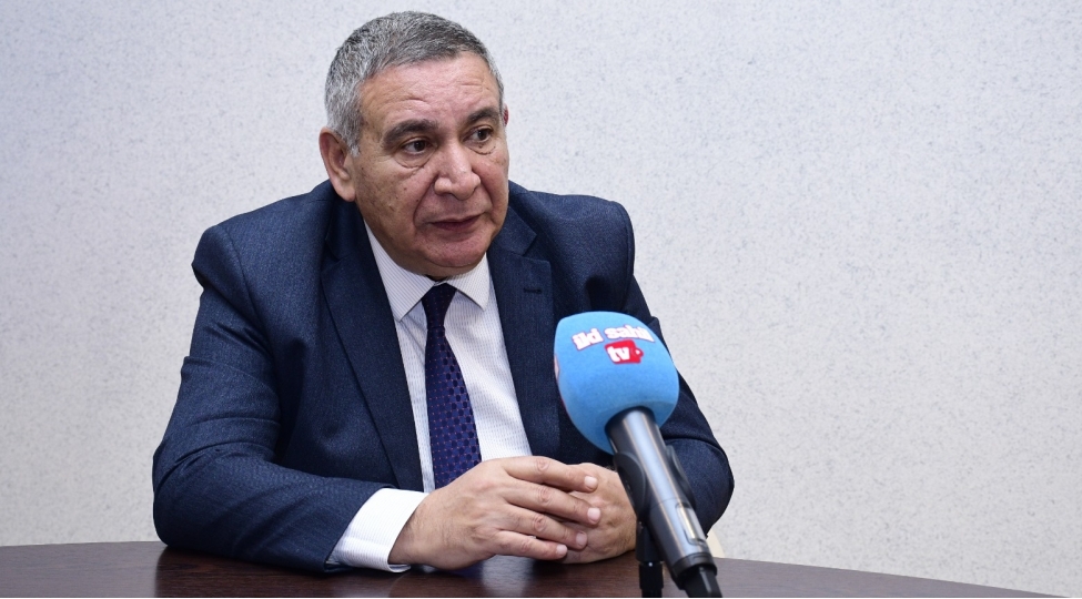 onlar-yeni-mediaya-alishmaqda-chetinlik-chekirler-reshad-mecid