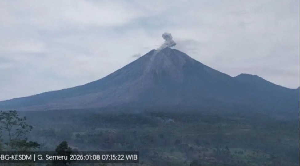 indoneziyada-semeru-vulkani-puskurub