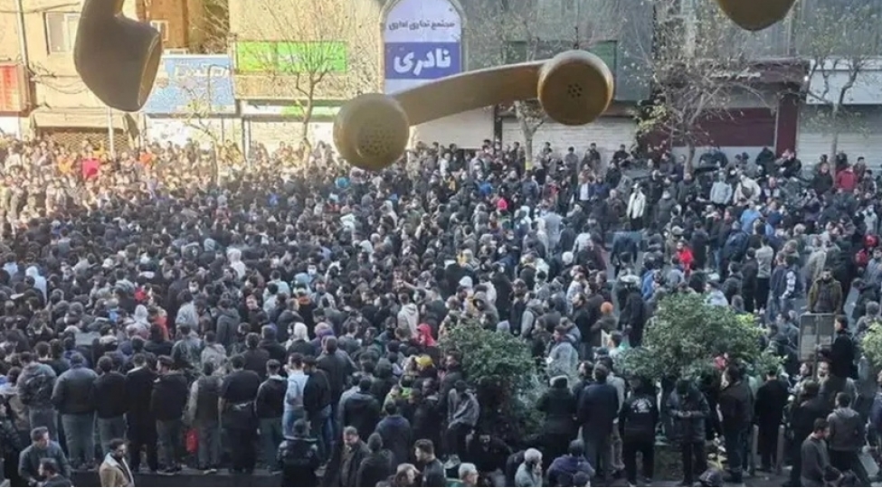 iranda-etiraz-dalgasi-genishlenib