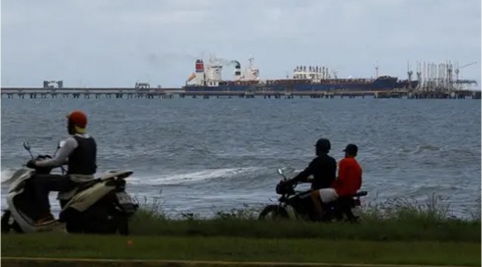 absh-olina-gemisini-ele-kechirib