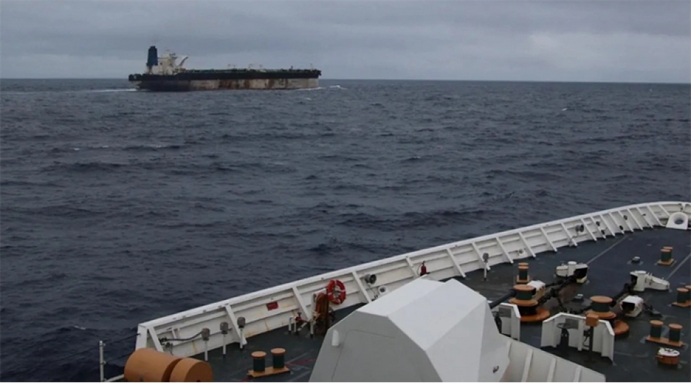 britaniya-kolge-donanmasina-aid-tankerleri-ele-kechirmek-uchun-xtq-ye-telim-kechir