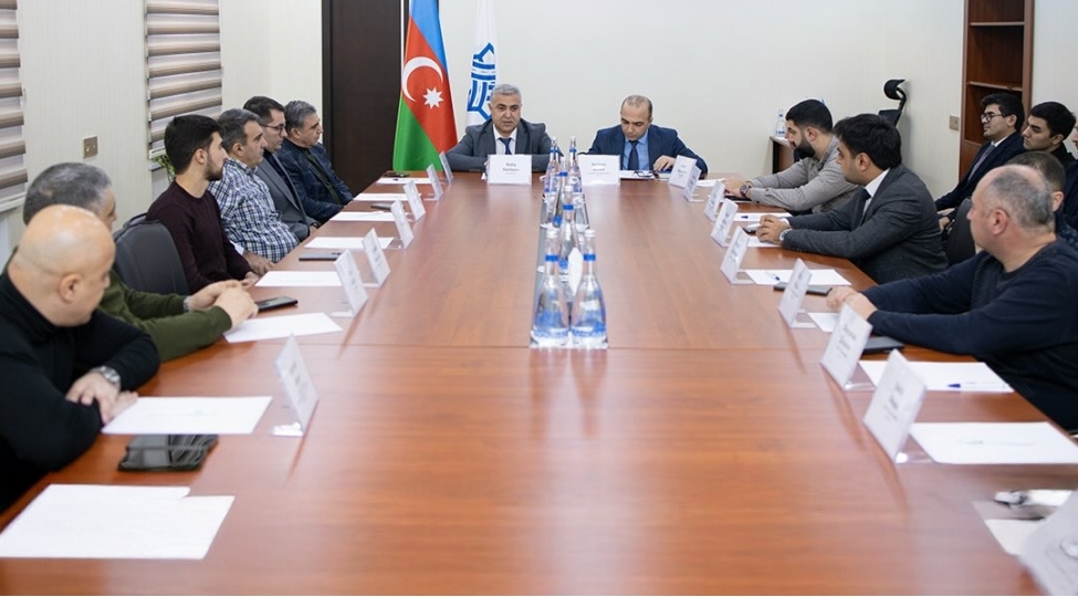 ayna-beynelxalq-yukdashima-sektorunda-5000-yeni-surucu-hazirlayacaq