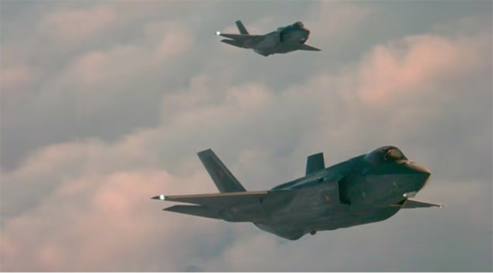 danimarka-ve-fransa-herbi-teyyareleri-qrenlandiya-uzerinde-birge-telim-uchushu-kechirib