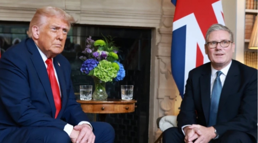 kir-starmer-trampin-sulh-shurasi-teshebbusunden-uzaqlashir