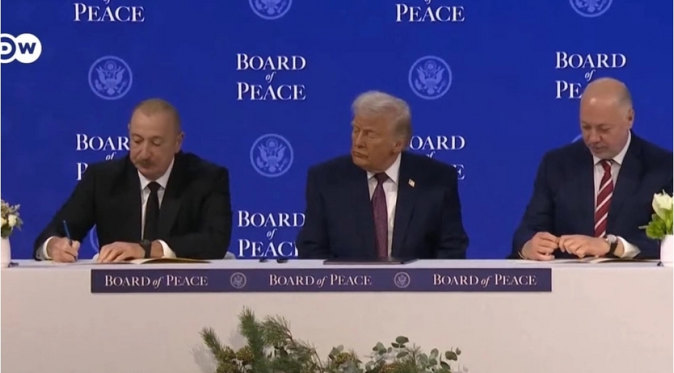 prezident-ilham-eliyev-azerbaycanin-sulh-shurasina-tesischi-uzv-dovlet-qisminde-qoshulmasi-barede-senedi-imzalayib