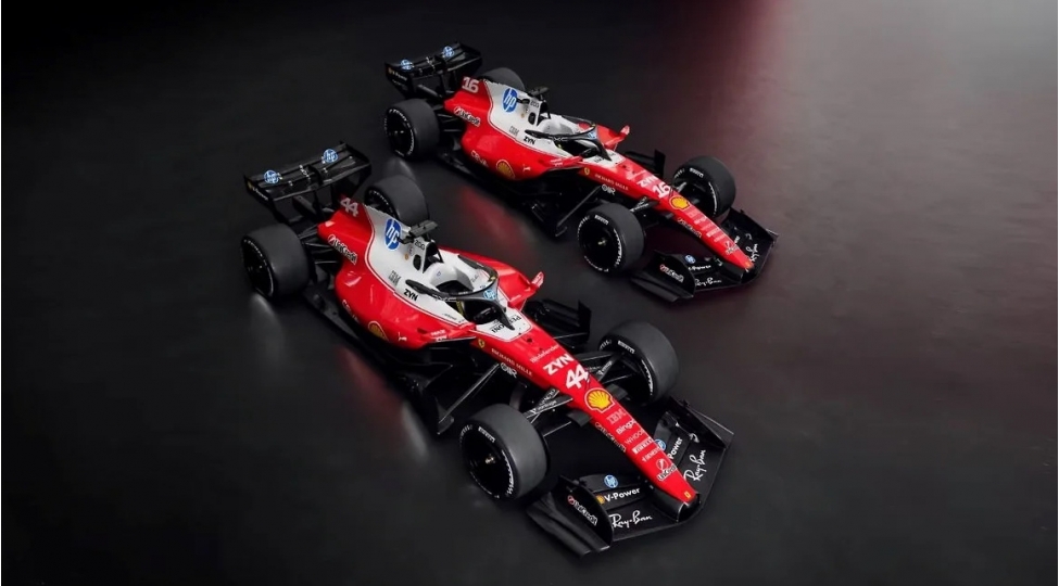 ferrari-ve-mercedes-amg-formula-1-uchun-yeni-bolidlerini-teqdim-edib-foto