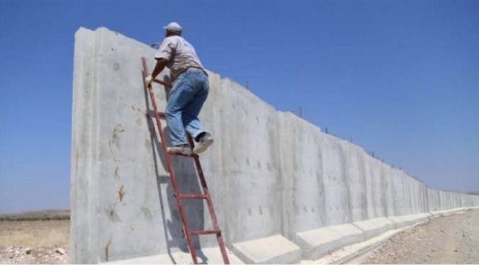 iraq-suriya-ile-serhed-boyunca-beton-divarin-tikintisini-yekunlashdirir