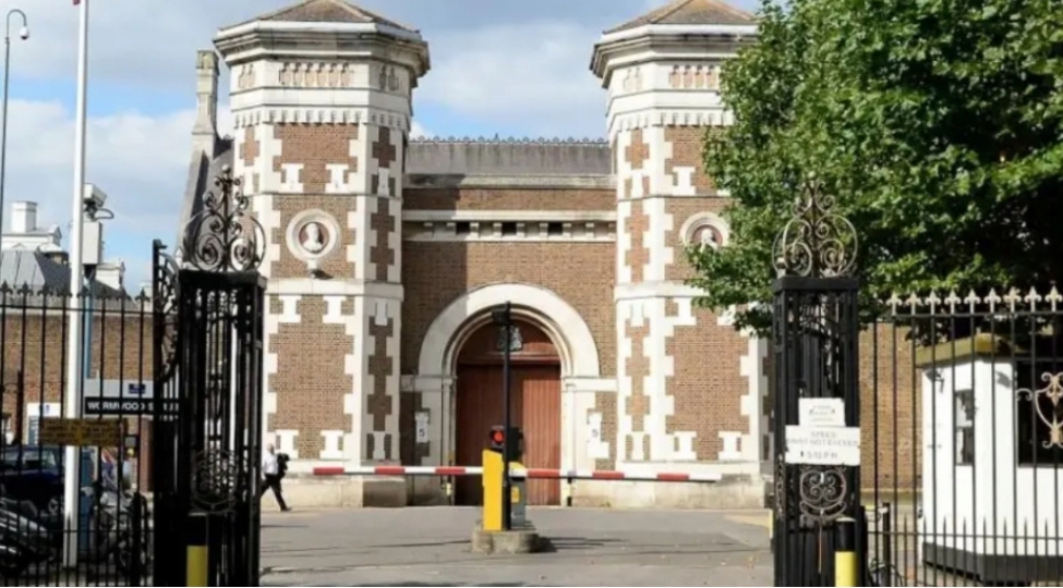 london-hebsxanasinin-erazisine-daxil-olan-etirazchilar-saxlanilib