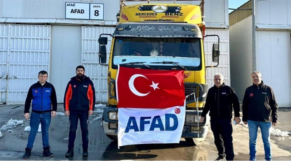 turkiye-suriyaya-humanitar-yardim-gonderib-2