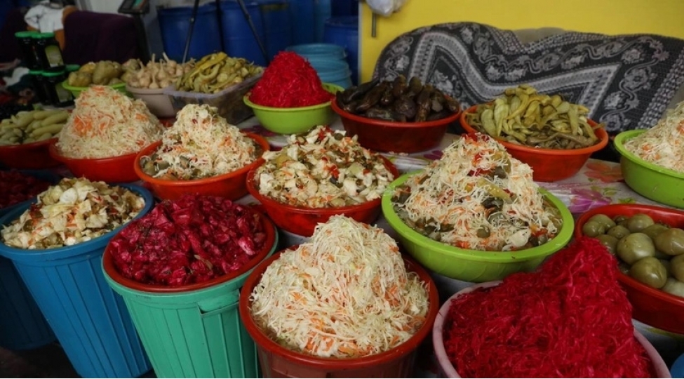 achiq-shekilde-satilan-kelem-turshusu-ile-bagli-arashdirma-aparilir-aqta