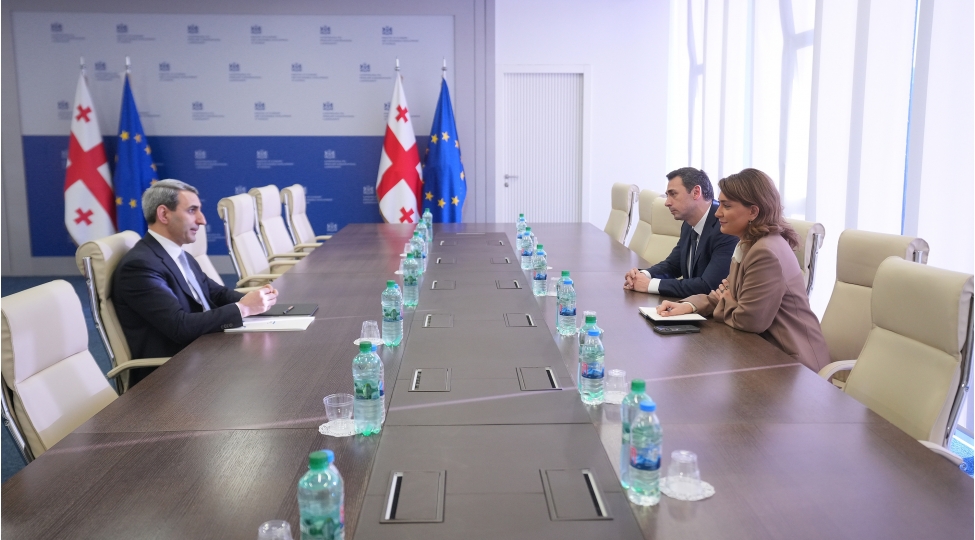 tbiliside-btq-demir-yolunun-tehvil-teslimi-uzre-yekun-aktin-imzalanmasi-muzakire-olunub