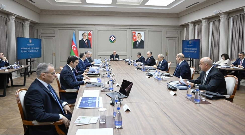 iqtisadi-shuranin-iclasi-kechirilib-3