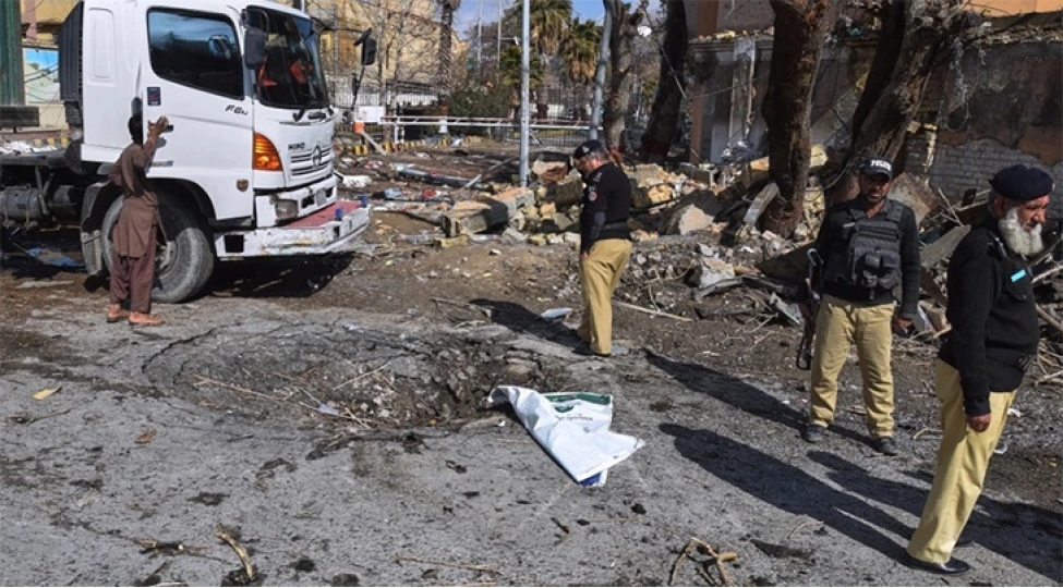 belucistana-hucumlardan-sonra-pakistan-100-den-chox-silahlini-mehv-edib