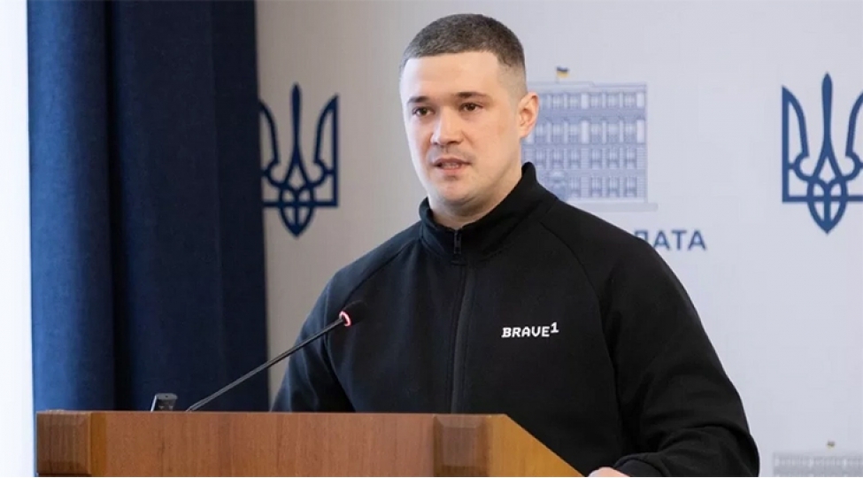 isvech-ukraynaya-en-boyuk-herbi-yardim-paketlerinden-birini-hazirlayir