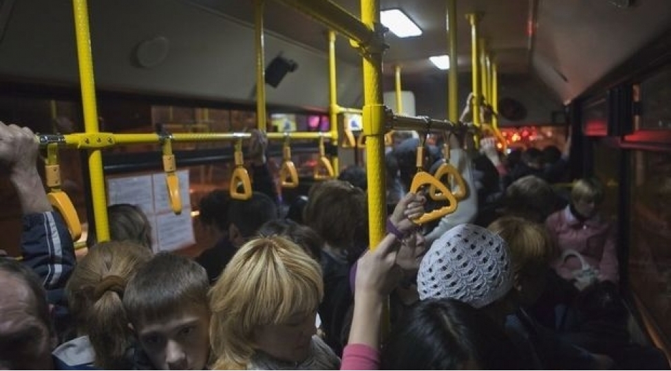 sernishin-telebati-ve-neqliyyat-sixligi-ayna-hell-yolunu-nede-gorur