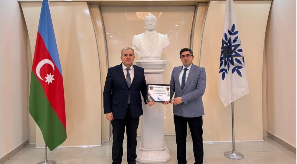 yap-kurdemir-rayon-teshkilatinin-meslehetchisi-mehemmed-heyderli-fexri-fermanla-teltif-olunub