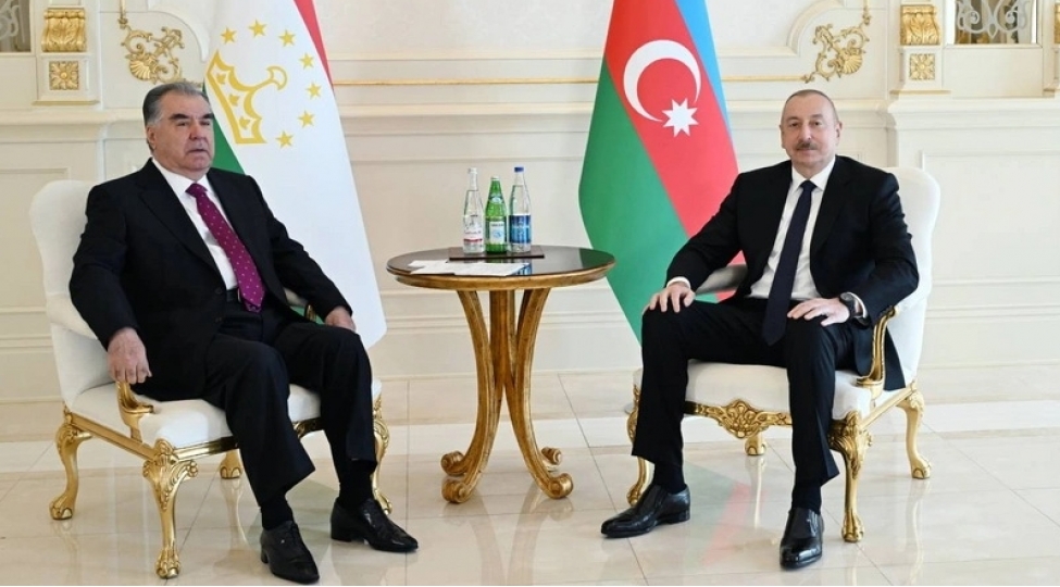 tacikistan-prezidenti-ilham-eliyevi-zayed-insan-qardashligi-mukafatina-gore-tebrik-edib