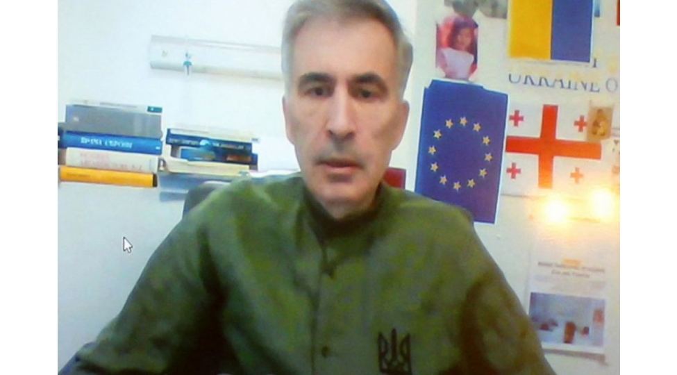 saakashvili-mehkemede-ozunu-teqsirli-hesab-etmediyini-beyan-edib