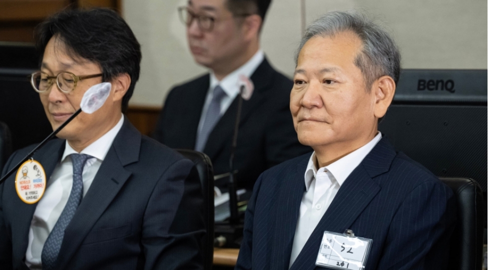 cenubi-koreyanin-kechmish-daxili-ishler-naziri-7-il-muddetine-hebs-edilib