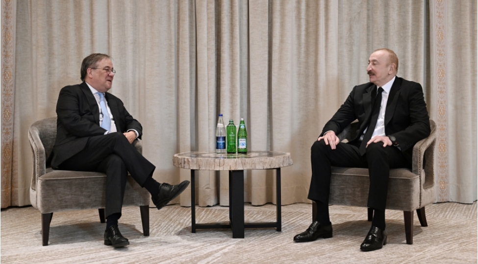 prezident-ilham-eliyev-munxende-bundestaqin-xarici-siyaset-komitesinin-sedri-ile-gorushub