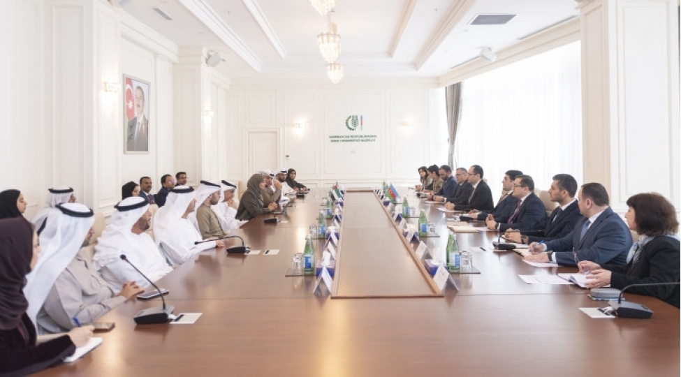 mecnun-memmedov-birleshmish-ereb-emirliklerinin-numayende-heyeti-ile-gorushub