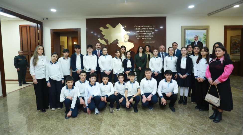 sumqayit-mekteblilerinin-memorial-soyqirimi-muzeyine-ziyareti-teshkil-olunub