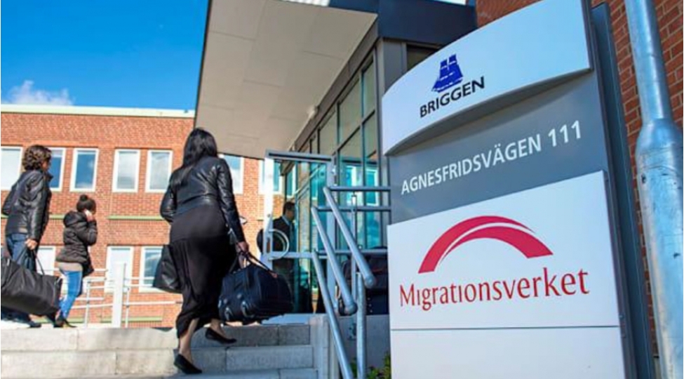 isvechde-miqrantlarin-oz-olkelerine-qayitmasi-uchun-ved-edilen-pullar-odenilmir