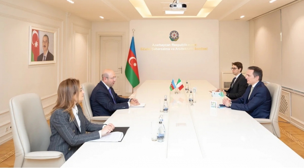 anar-quliyev-italiyali-sefirle-shehersalma-ve-memarliq-sahelerinde-emekdashligi-muzakire-edib