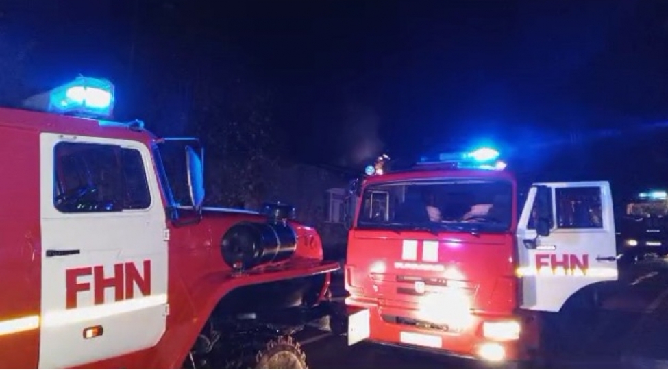 shekide-yashayish-binasinda-yangin-olub-10-nefer-texliye-edilib