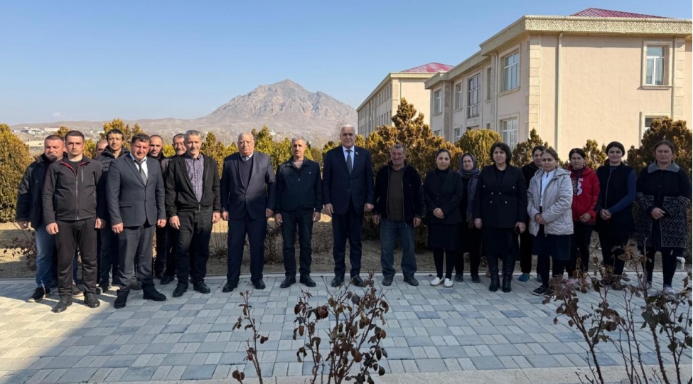 milli-meclisin-deputati-vuqar-rehimzadenin-culfada-sechicileri-ile-novbeti-gorushu-olub-foto