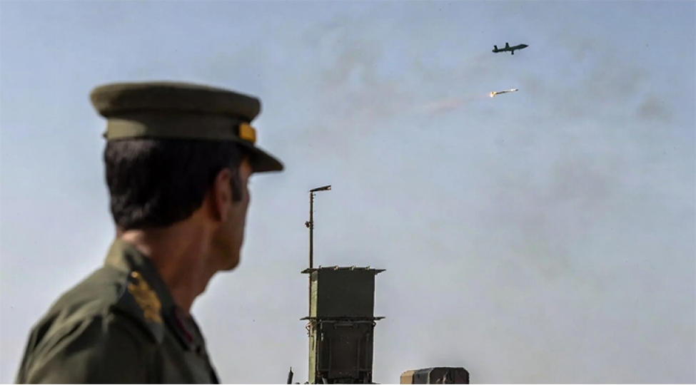 iran-yeniden-bee-ye-ballistik-raket-ve-dronlarla-hucum-edir