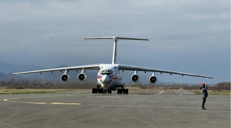 rusiyanin-irana-humanitar-yardim-aparan-teyyaresi-lenkeran-hava-limanina-enib