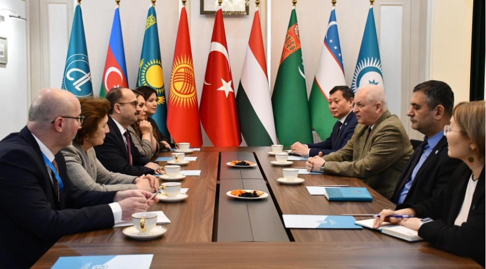 turkpa-beynelxalq-mushahidechileri-beynelxalq-turk-akademiyasini-ziyaret-edibler