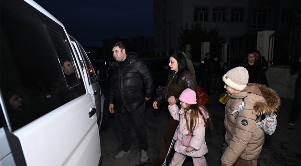 xocavend-sheherine-ve-xocali-rayonunun-xanabad-kendine-novbeti-koch-karvanlari-yola-salinib