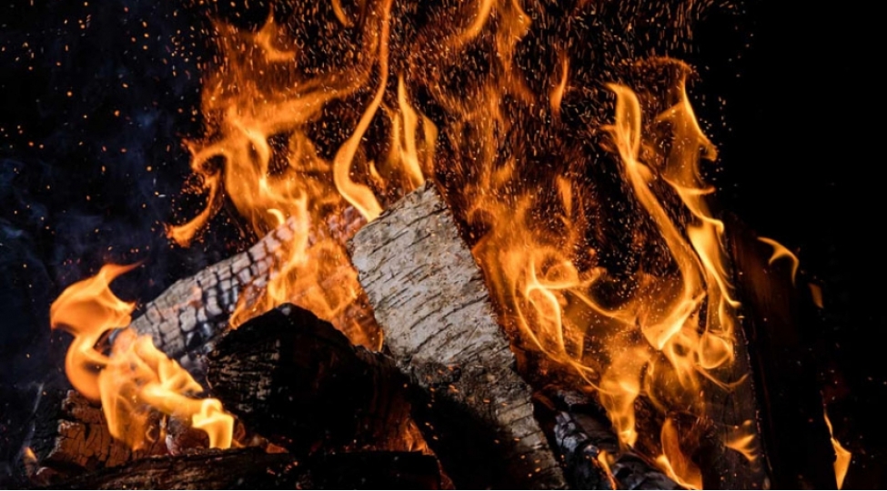 sumqayitda-tonqal-yandirilan-zaman-partlayish-bash-verib-10-nefer-xesaret-alib