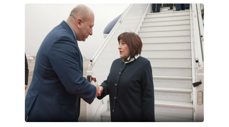 sahibe-qafarovanin-bashchiliq-etdiyi-numayende-heyeti-tbilisiye-sefer-edib