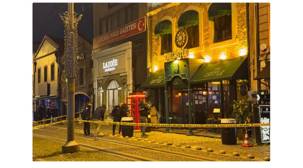 turkiyede-bara-edilen-silahli-hucumda-iki-nefer-olub-uch-nefer-yaralanib