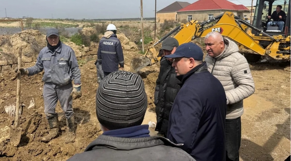 adil-eliyev-suraxanida-yagishin-fesad-toretdiyi-erazilere-baxish-kechirib