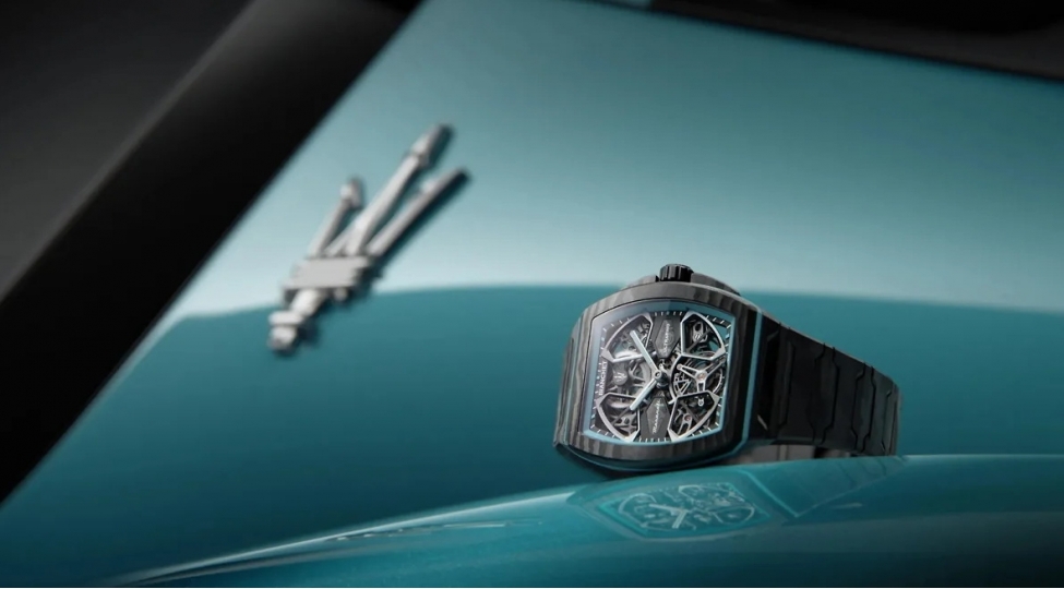 avtomobil-qiymetine-qol-saati