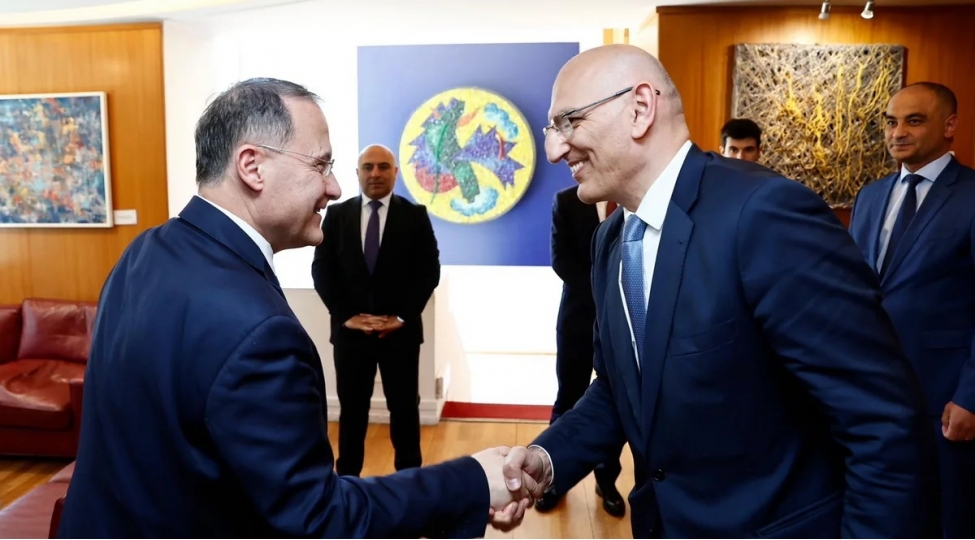 elchin-emirbeyov-ve-edmondo-chirielli-azerbaycan-italiya-terefdashliginin-mohkemlendirilmesini-muzakire-edibler