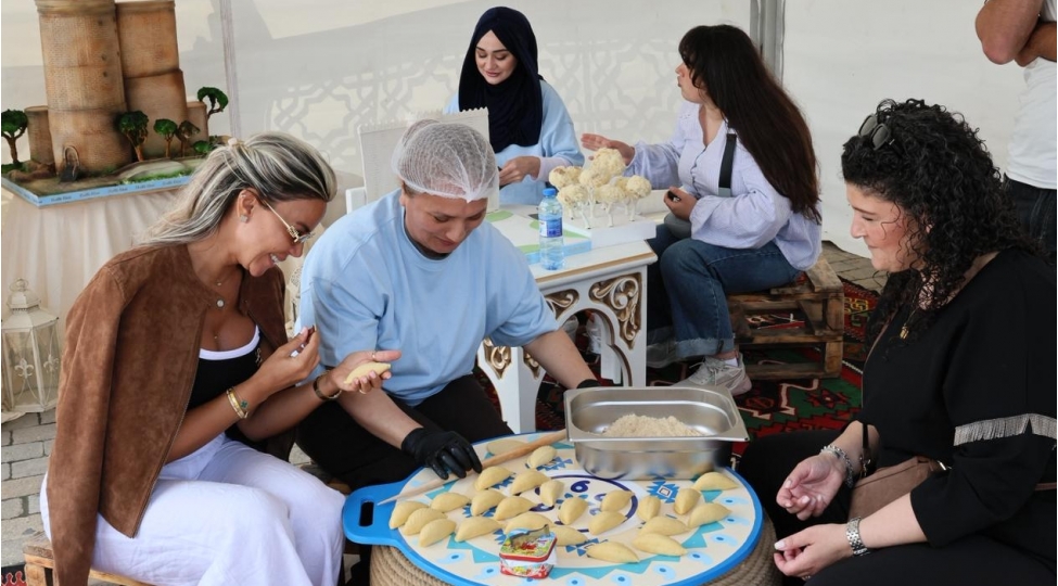 icherisheher-wuf13-cherchivesinde-canli-ve-rengareng-incesenet-platformasina-chevrilib