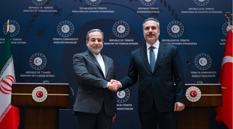 turkiye-ve-iranin-xin-bashchilari-arasinda-telefon-danishigi-olub-2