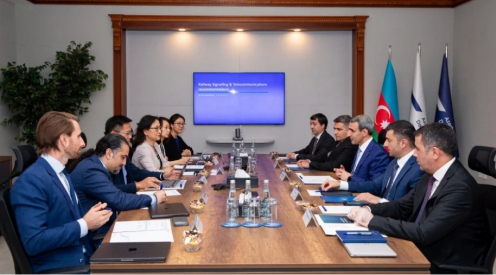 ady-ve-asiya-infrastruktur-investisiya-banki-arasinda-emekdashliq-istiqametleri-muzakire-edilib