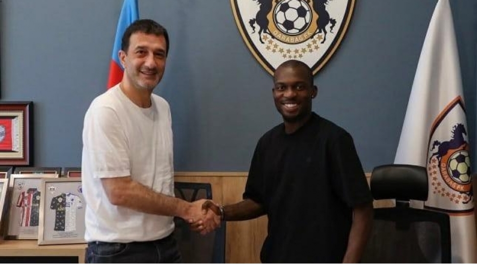 mozambik-millisinin-futbolchusu-qarabagda