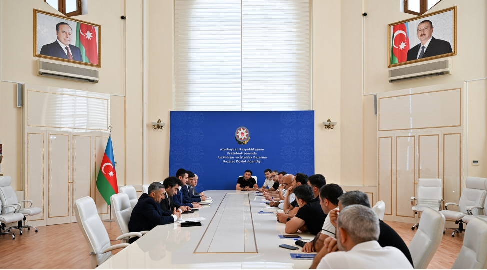 zergerlik-memulatlarinin-satishi-sahesinde-fealiyyet-gosteren-sahibkarlarla-novbeti-maariflendirici-gorush-kechirilib