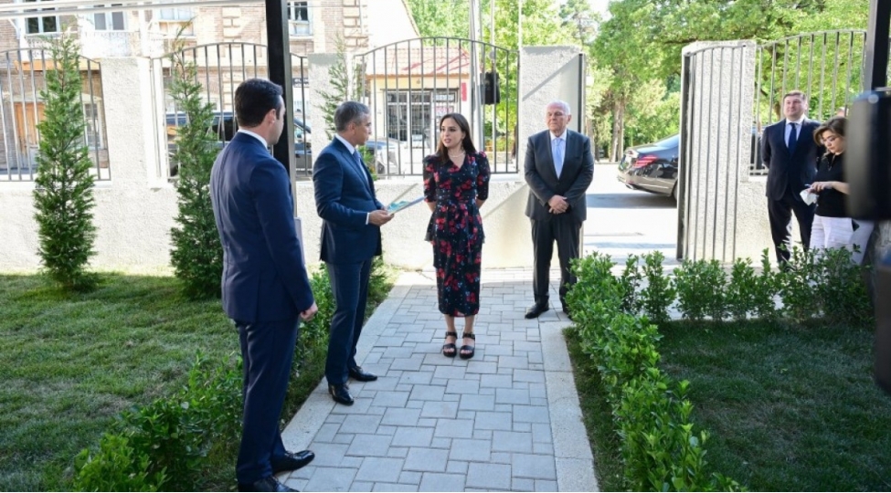 leyla-eliyeva-sheki-sheher-incesenet-mektebinde-olub-foto
