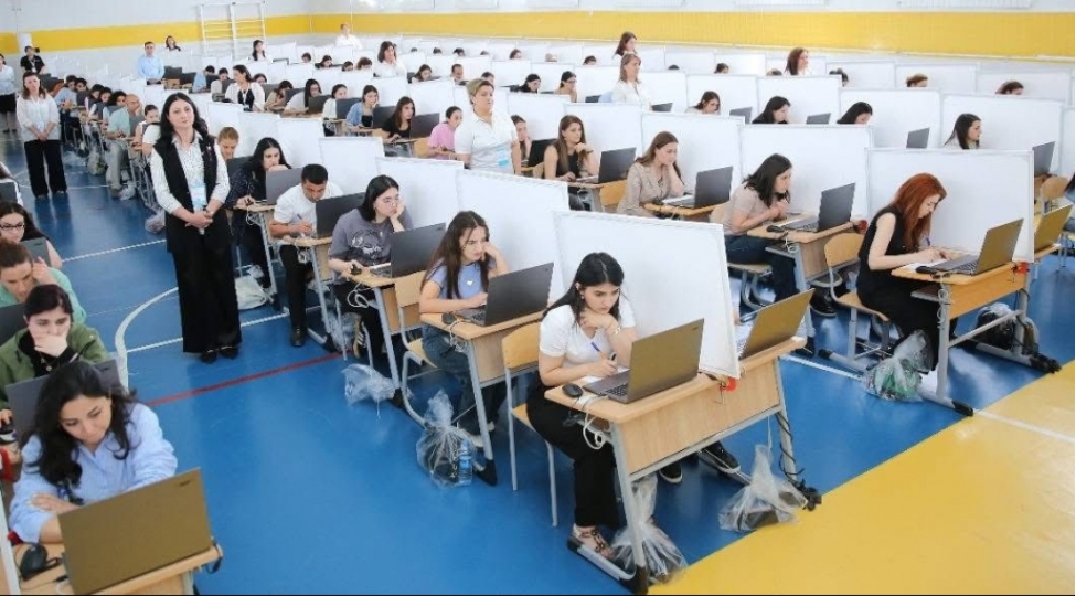 muellimlerin-ishe-qebulu-uzre-musabiqenin-test-imtahani-merhelesi-basha-chatib-3