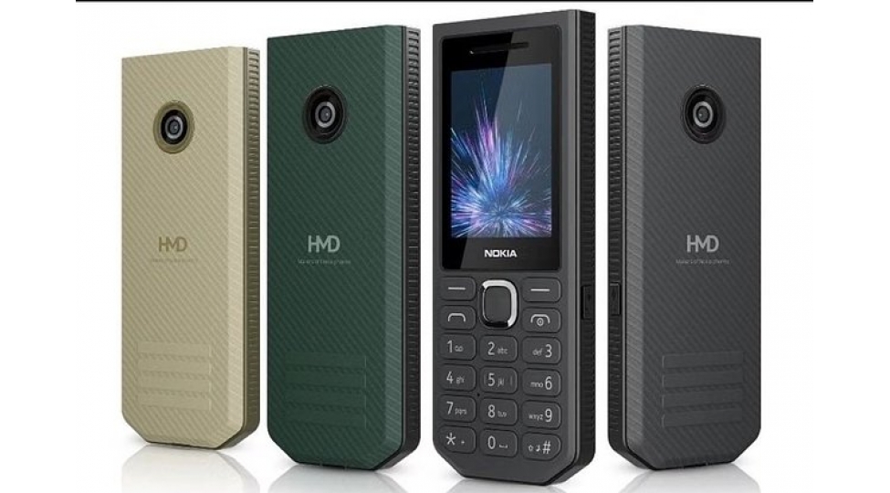nokia-rekord-tutumlu-batareyaya-malik-telefon-buraxib