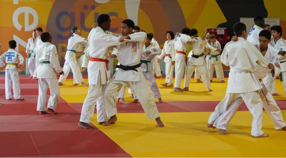 beynelxalq-texniki-seminar-basha-chatib